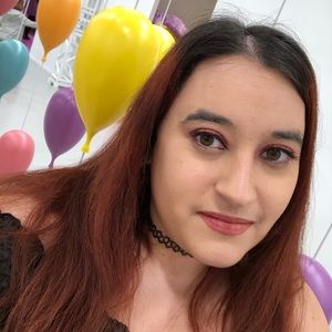 Meet your Posher, Vittoria